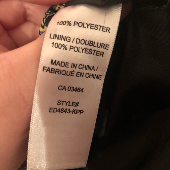 Mini skirt, New with Tags! - Picture 4 of 6